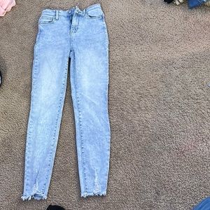 Woman’s Kendall and Kyle skinny jeans